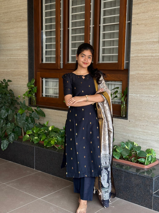 Aarvi