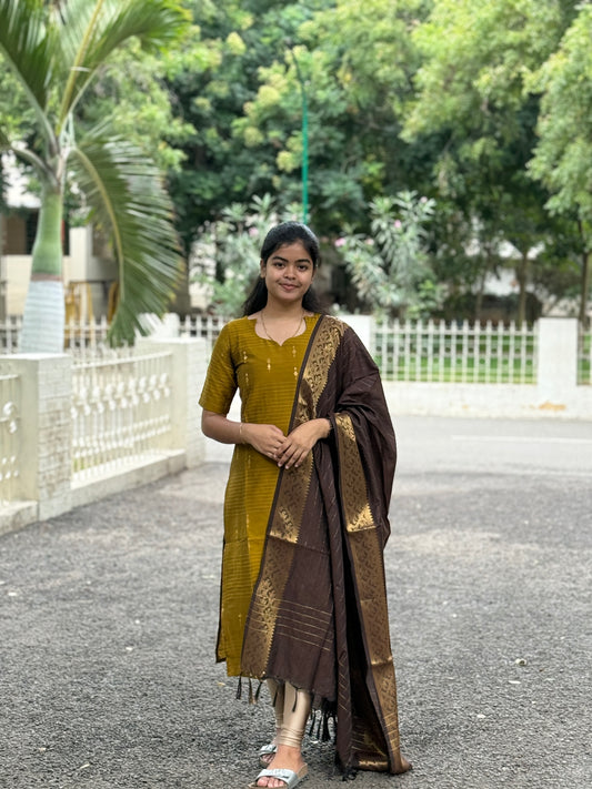 Kundhavi