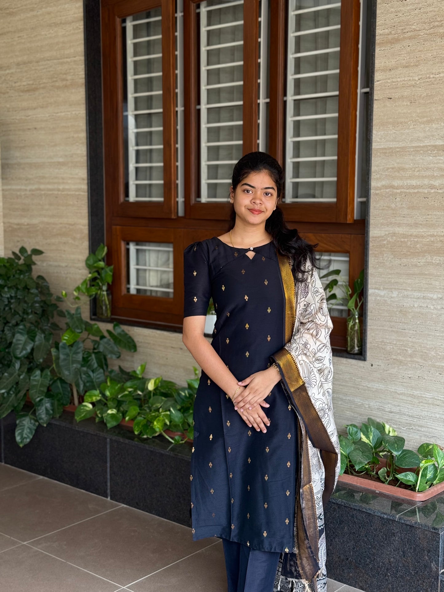 Aarvi