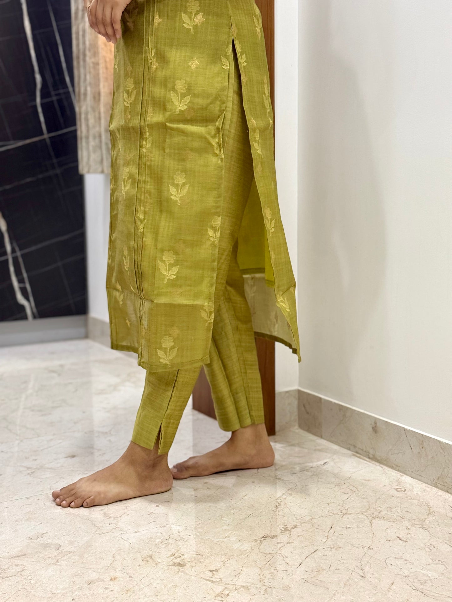 Dhivya